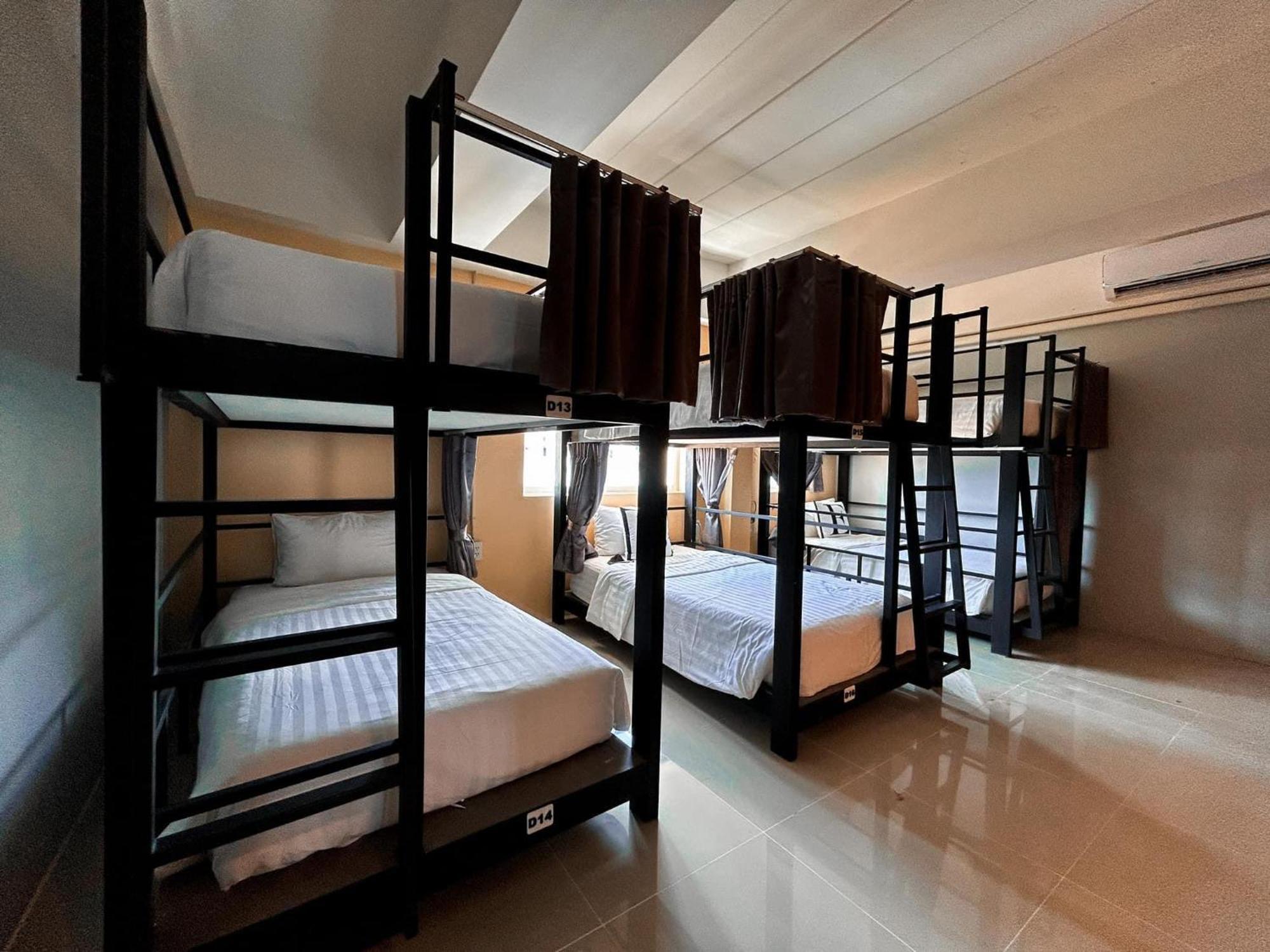 Bell Lifestyle Hostel Phuket Nai Yang Beach Esterno foto